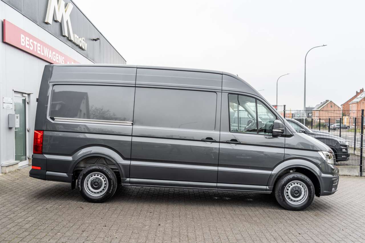 Volkswagen Crafter 35 L3H3 2.0TDI - Automaat- Trekhaak / Camera/ LED - 5j Warranty - 42.800ex — foto 2 van 16