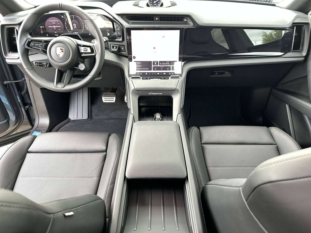 Porsche Cayenne ELECTRIC Trekhaak Pano Dak 22" — foto 10 van 18
