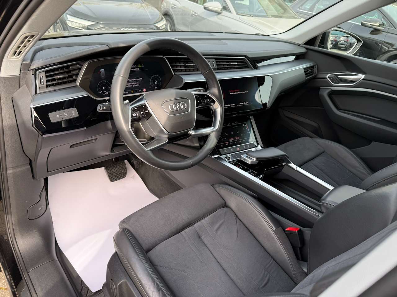 Audi e-tron 50 QUATTRO GPS CAMERA ZETELVER ELEKKOFFR ADAPTCRSE — foto 4 van 17