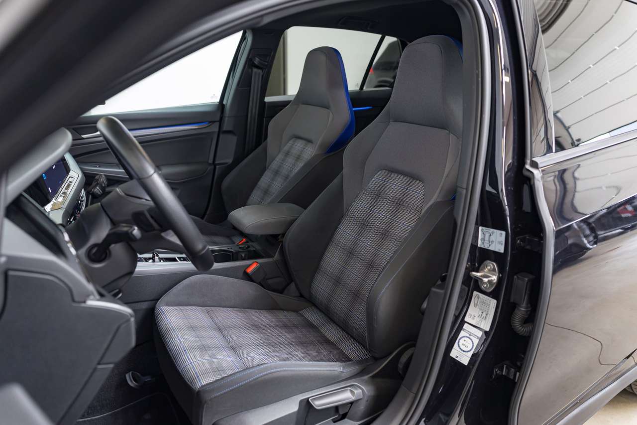 Volkswagen Golf GTE PHEV|PANO|KEYLESS|ACC|LA|AMBIENTLIGHT| — foto 21 van 25