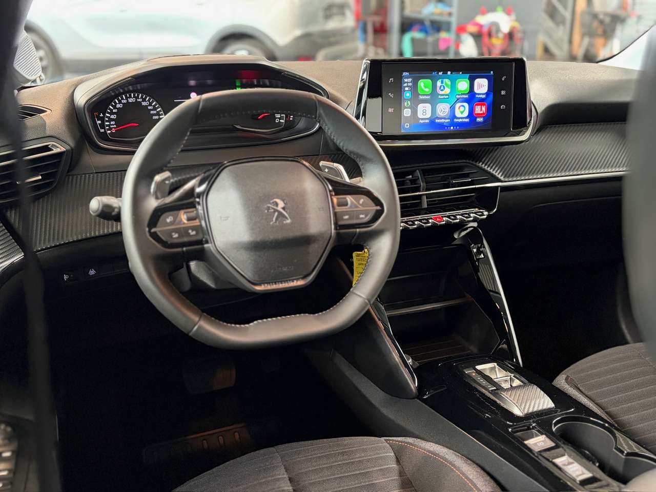 Peugeot 208 1.2i PureTech Active Pack — foto 9 van 14