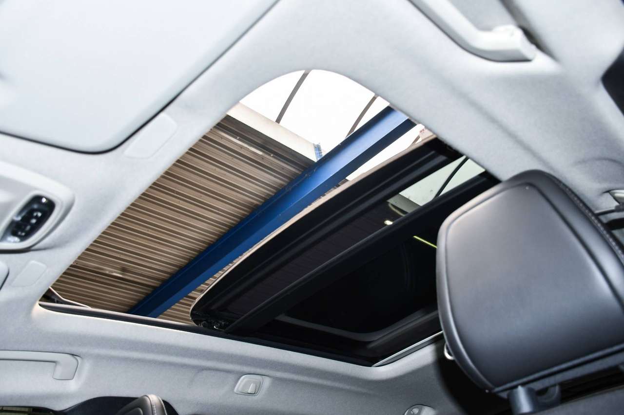 Volvo XC40 XC40 1.5 T3 Momentum Pro Geartronic - NAVIGATIE / TREKHAAK / OPEN PANO_DAK / CAMERA / SMARTLINK — foto 6 van 18