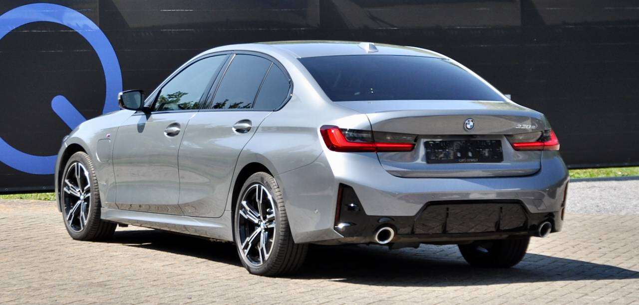 BMW 330 PHEV M-SPORT HEAD-UP LASER MEMORY SEATS CARPLAY ACC — foto 3 van 25