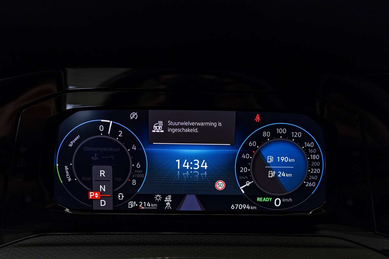 Volkswagen Golf GTE PANO|KEYLESS|STOELVERW.|SFEERVERL.|LA|ACC| — foto 24 van 25