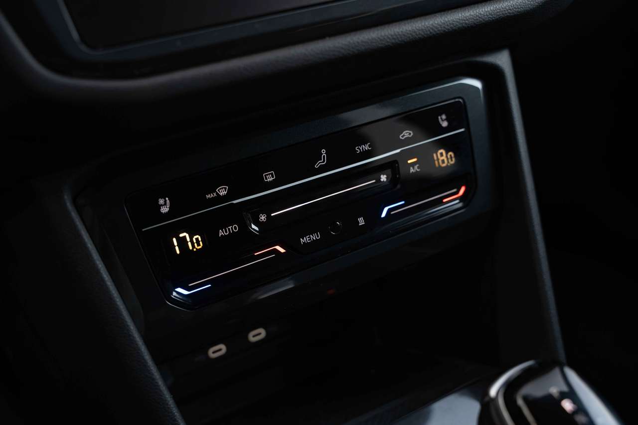 Volkswagen Tiguan Allspace 2.0 TSI 4M R-Line LED/VIRTUAL/ACC/360°/TREKHAAK — foto 20 van 25