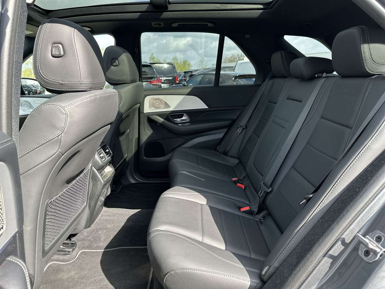 Mercedes-Benz GLE 400 E 4-Matic PHEV AMG Line Pan. dak Distronic Night — foto 13 van 19
