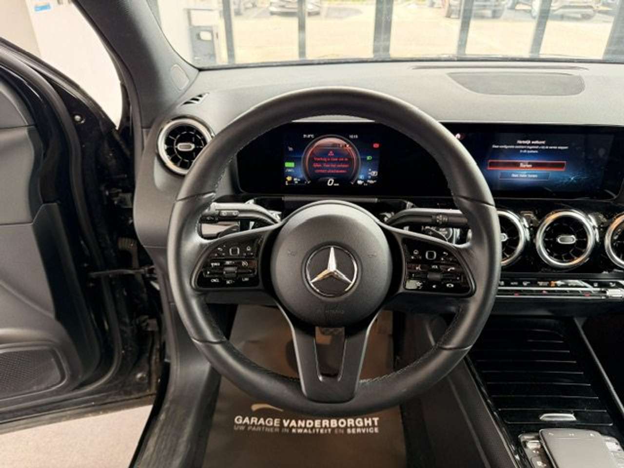 Mercedes-Benz GLA 250 250e PLUG-IN HYBRID AUTOMAAT PANO OPEN DAK — foto 10 van 22