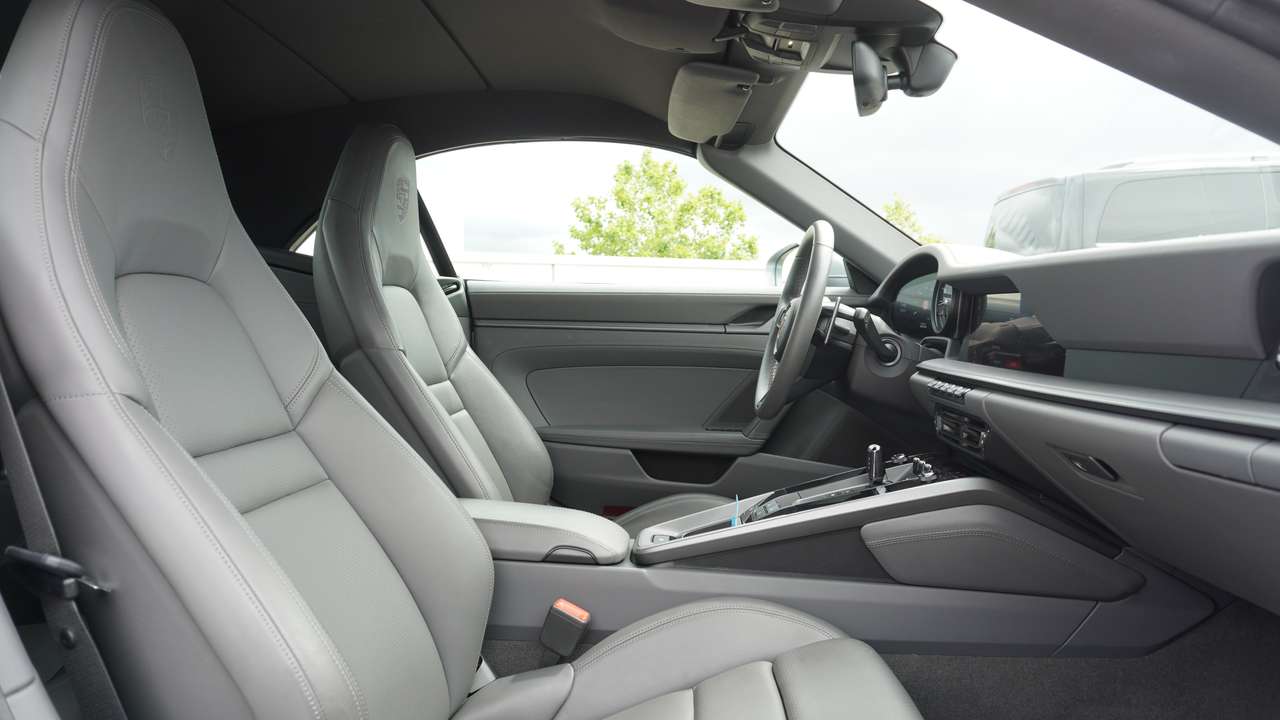 Porsche 992 4S CABRIO/21"/LED PDLS/vol leder/surroundview — foto 16 van 18