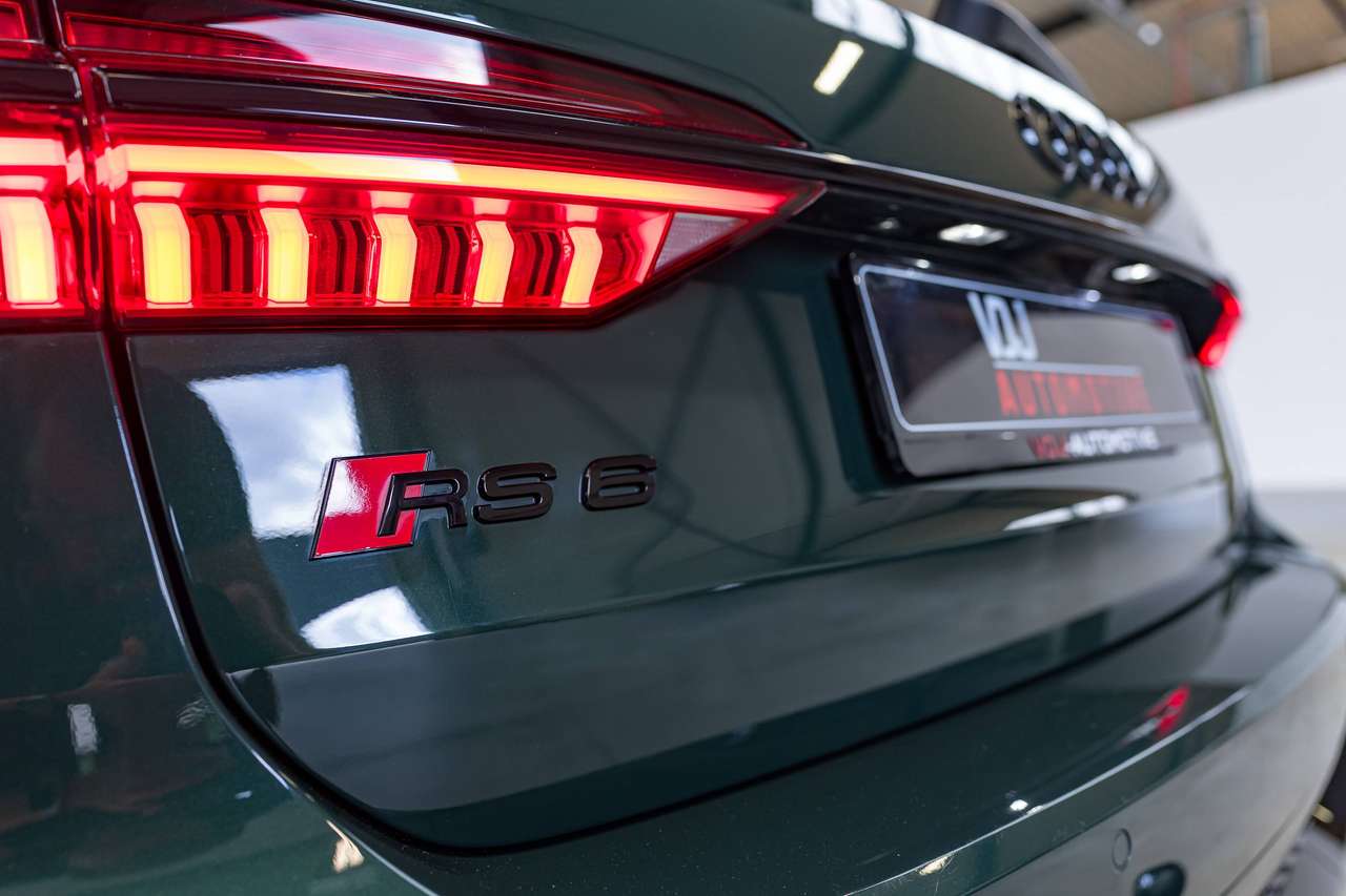 Audi RS6 GARANTIE|CARBON|ALCANTARA|KEYLESS|ZETELVERW.|SFEERVERL.|HEAD-UP|LUCHTVERING|ACC|LA| — foto 11 van 25