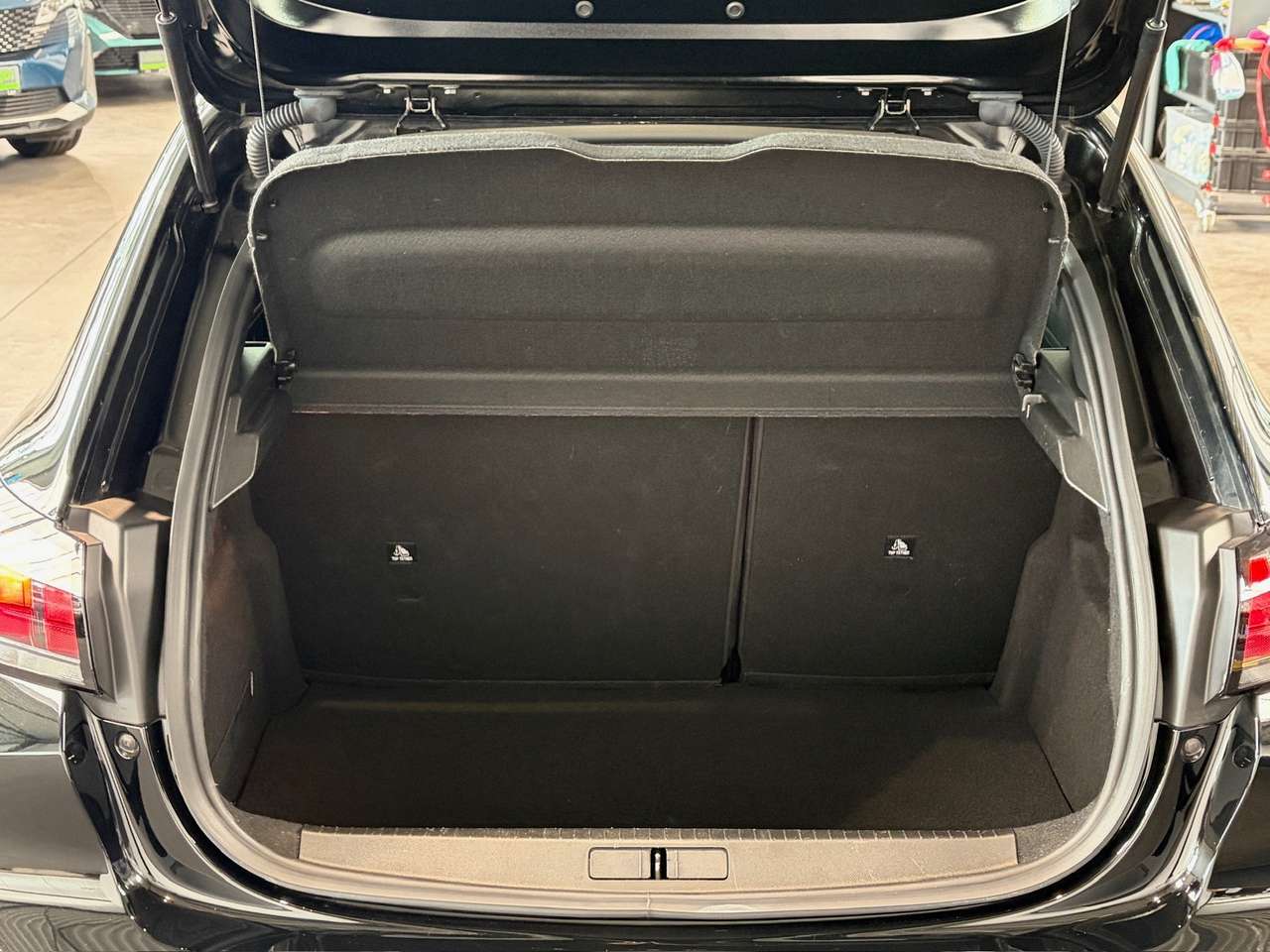 Peugeot 208 1.2i PureTech Active Pack — foto 5 van 14