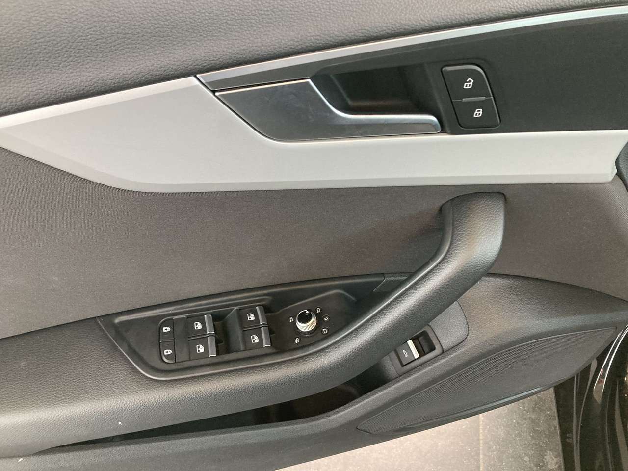 Audi A4 AVANT  35 TFSI MHEV AUTOMAAT 49000KM!!! — foto 19 van 20
