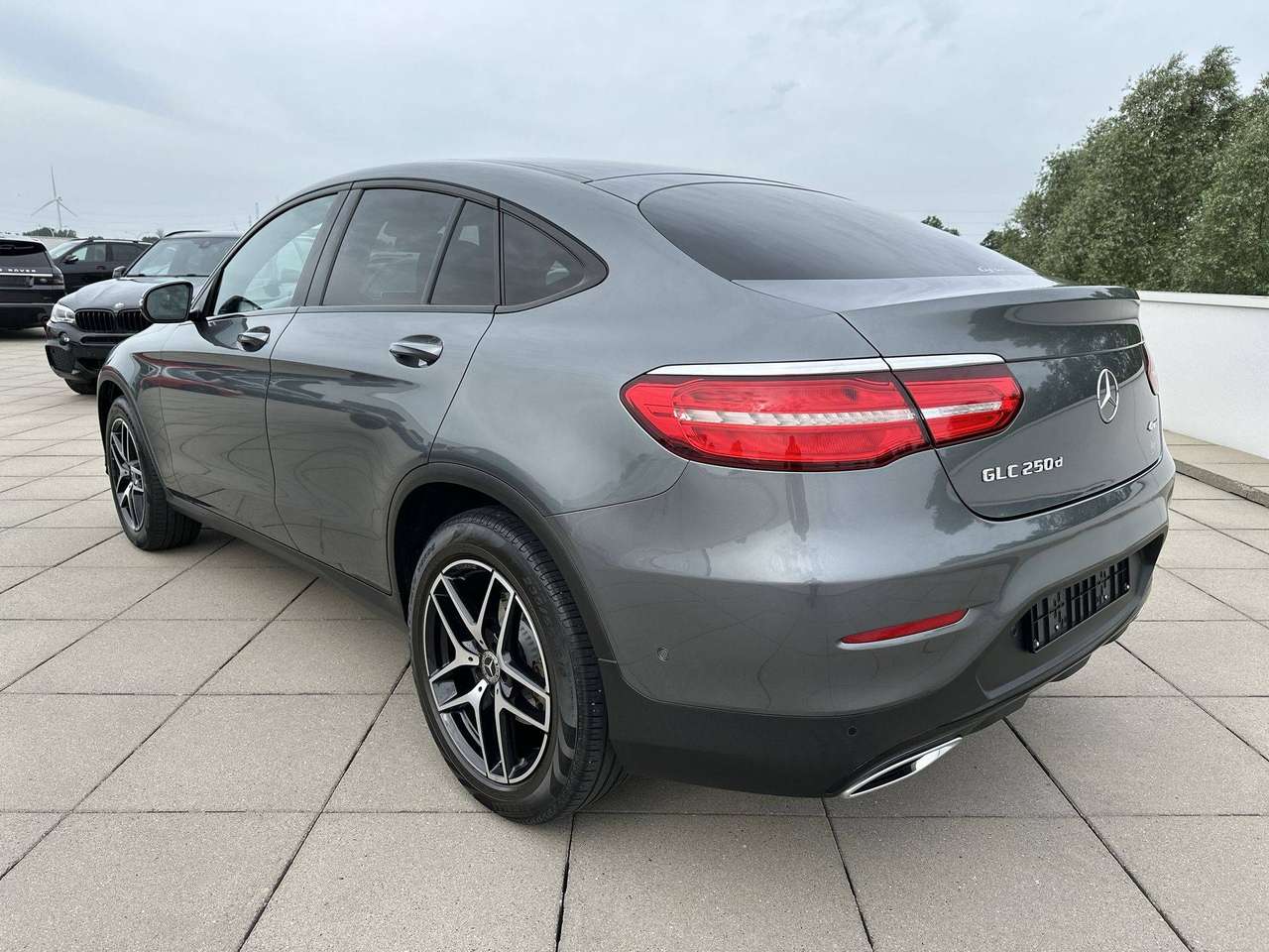 Mercedes-Benz GLC 250 D 4-Matic COUPE  AMG pakket Schuifdak Luchtvering 360° Night Full!!! — foto 8 van 19