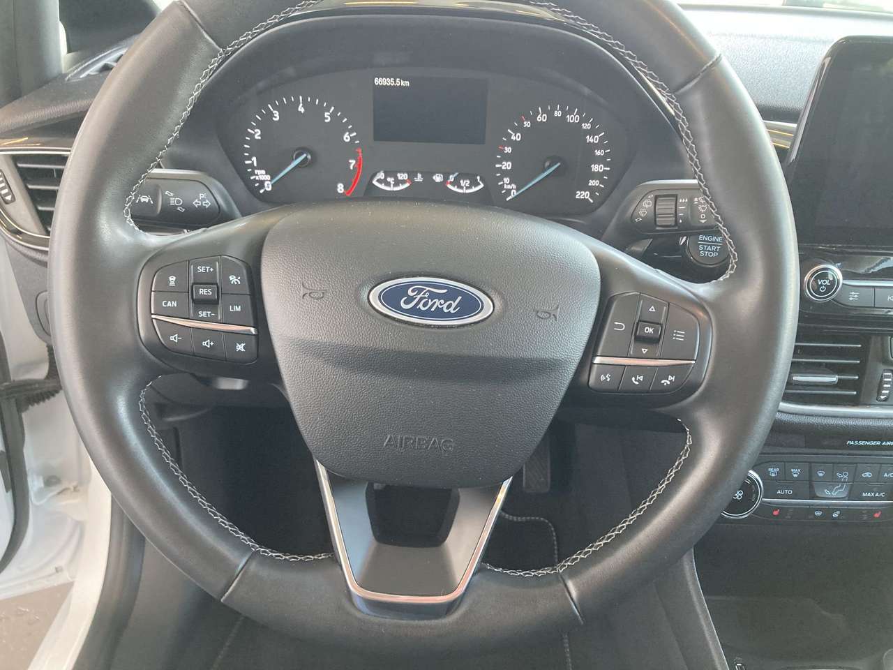 Ford Fiesta TITANIUM 125PK BENZINE   ADAPTIEVE CC — foto 18 van 22