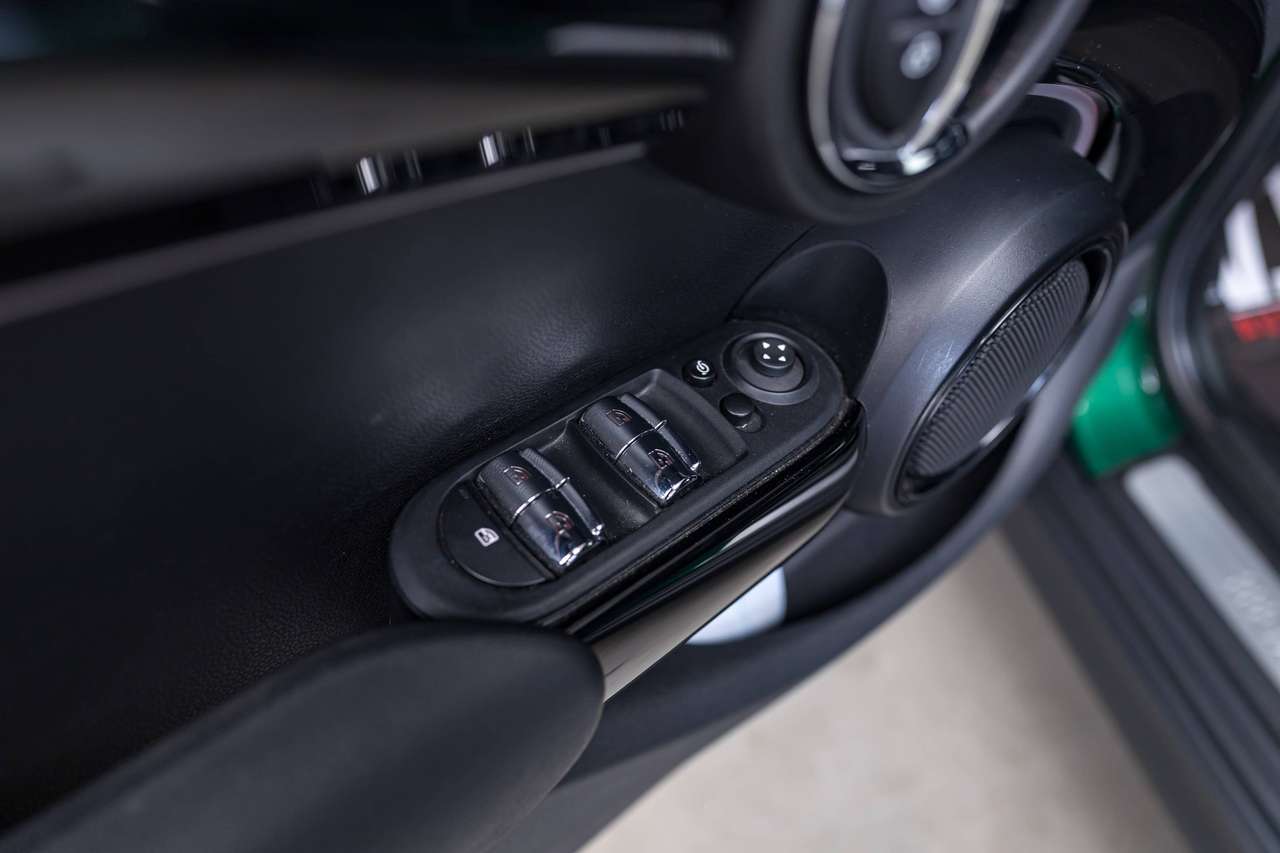 MINI Cooper S GARANTIE|SFEERVERL.|ZETELVERW.|KEYLESS|CAMERA|ACC| — foto 19 van 25