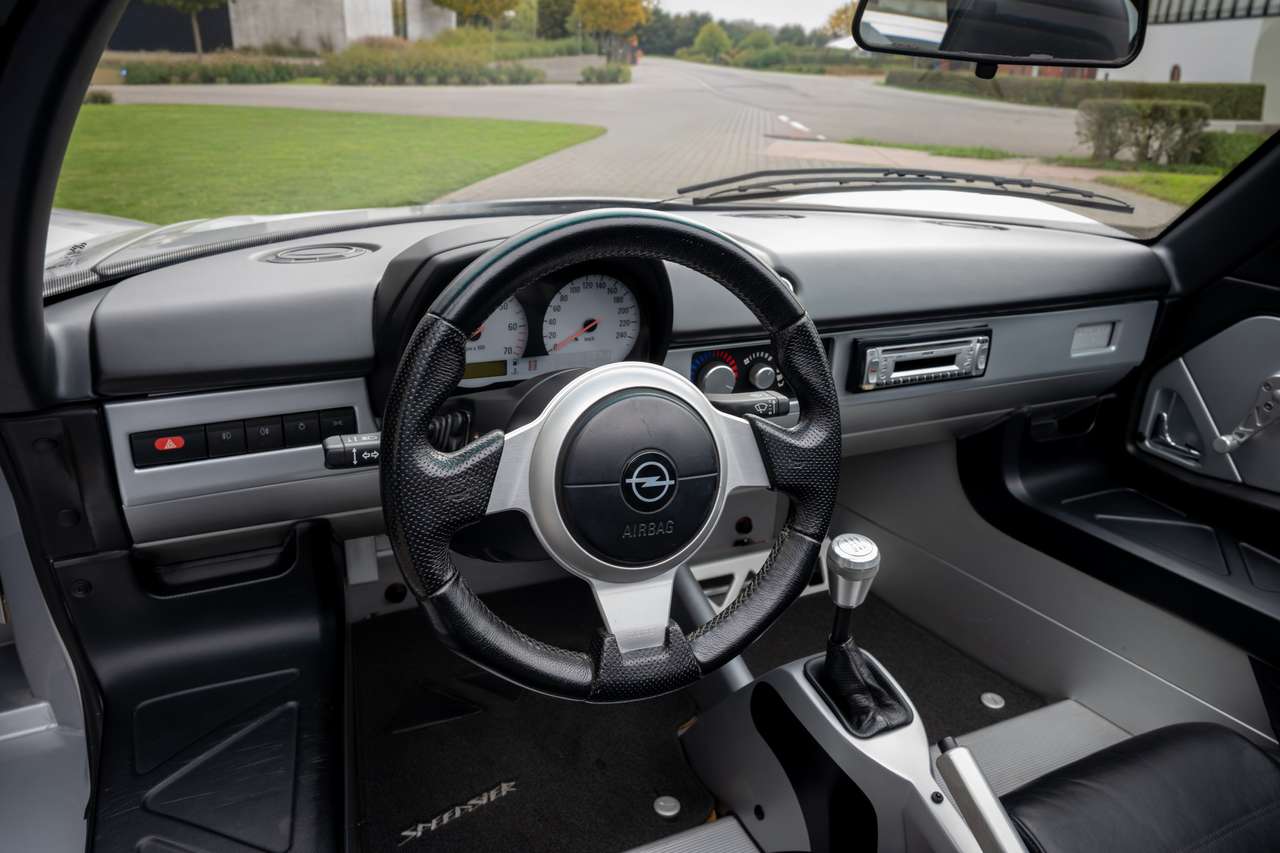 Opel Speedster — foto 10 van 24