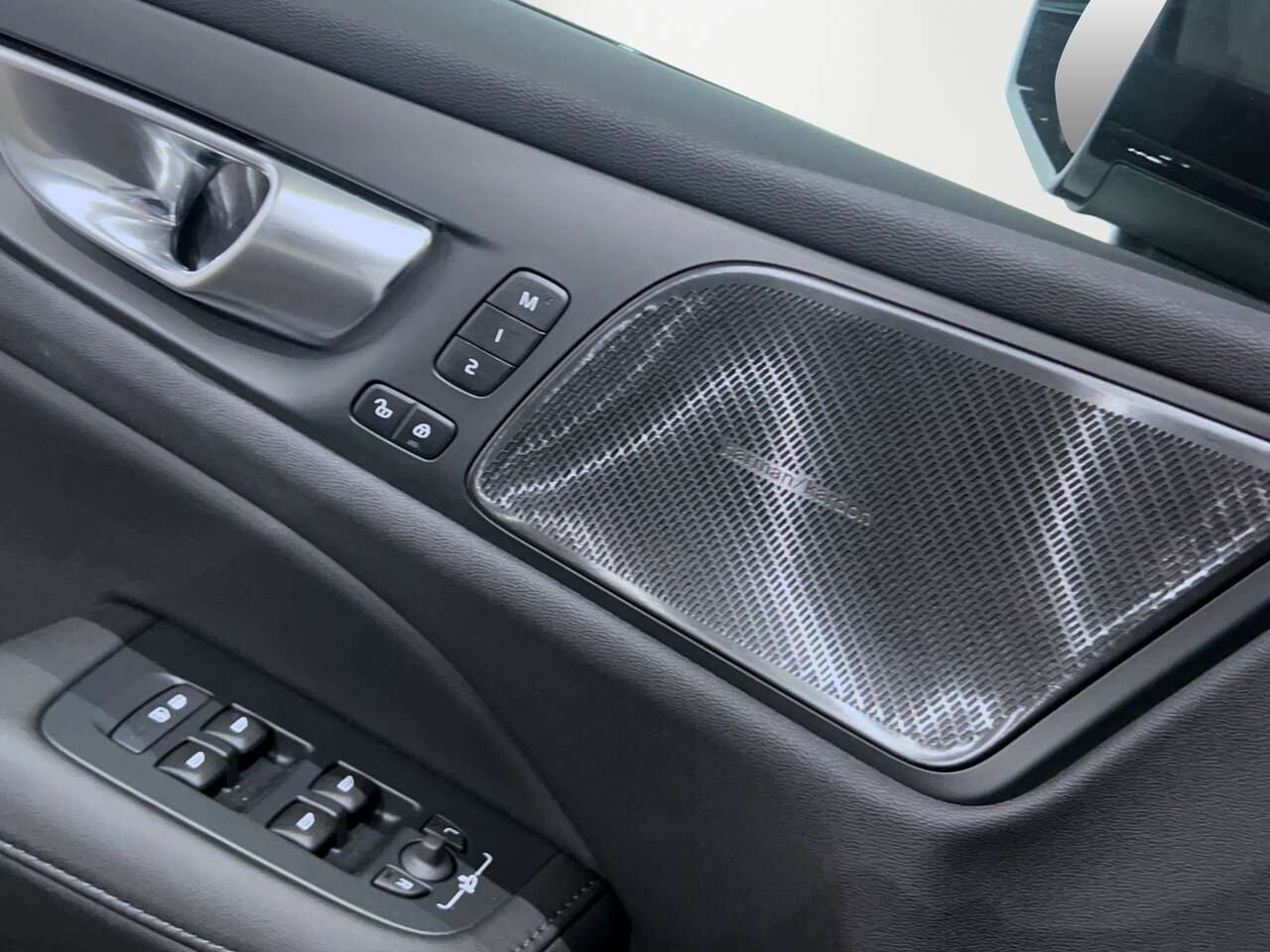 Volvo V60 B4 PLUS DARK / HARMAN KARDON/360° CAMERA — foto 10 van 15
