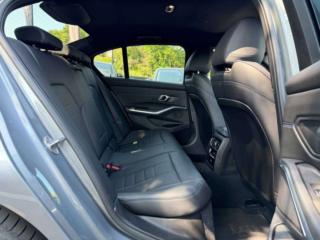 BMW 330 PHEV M-SPORT HEAD-UP LASER MEMORY SEATS CARPLAY ACC — foto 10 van 25