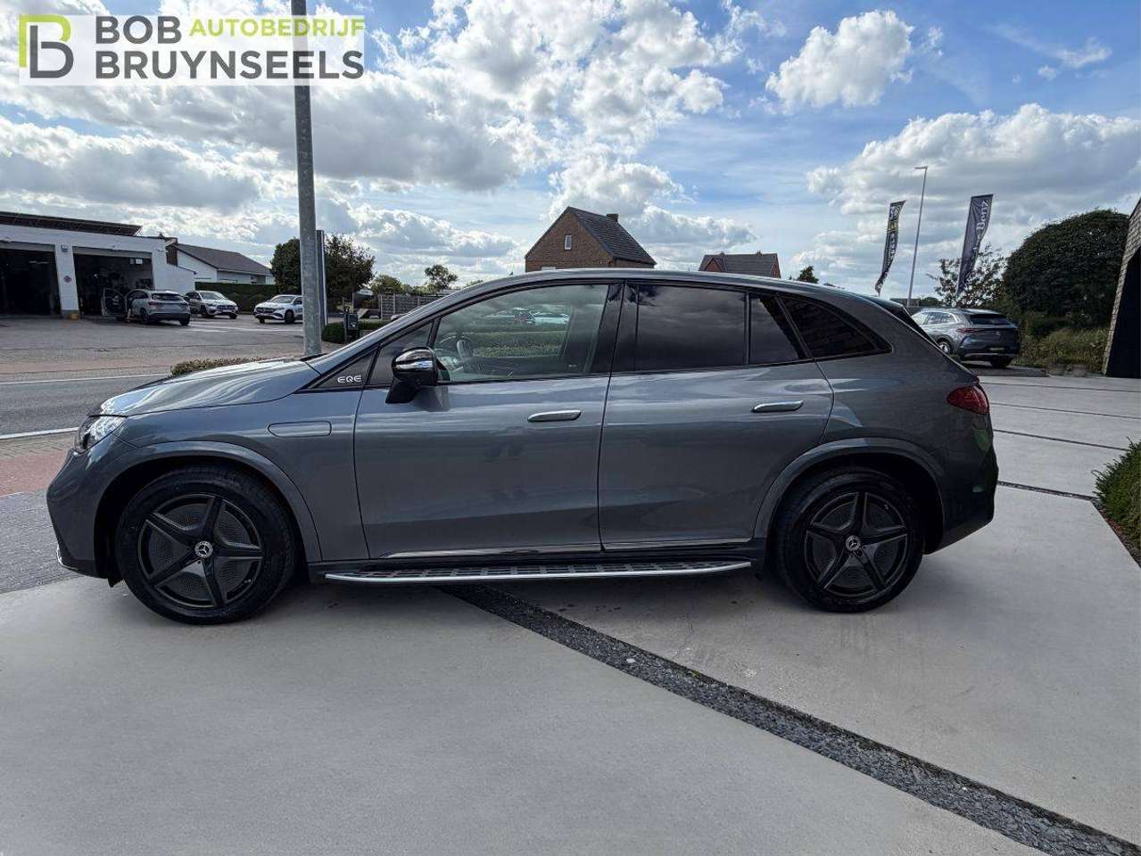 Mercedes-Benz EQE SUV SUV Amg line – Nightpakket – 360°camera – distronic – Trekhaak – Panodak — foto 8 van 25