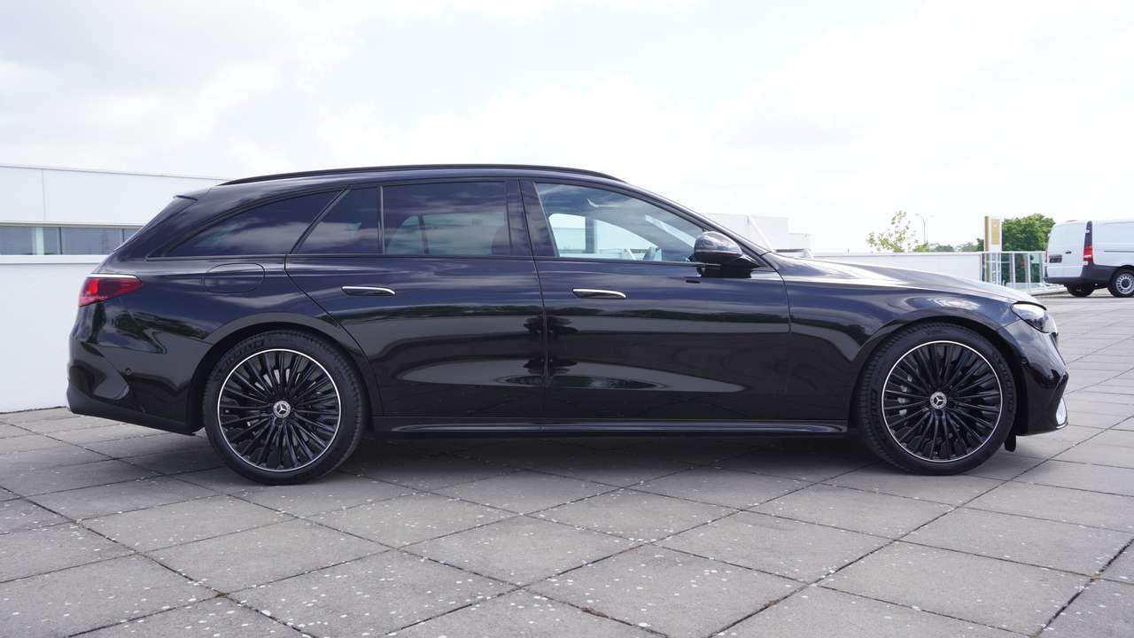 Mercedes-Benz E 300 e AMG/HYPERSCREEN/KEYLESS/20"/DRAADLOOS LADEN GSM — foto 2 van 18