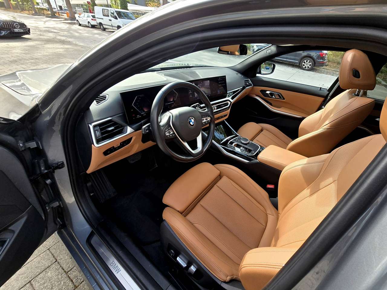 BMW 318 DA Sportline-Cognac Leder-Elec.Seats Memory-Widescreen-PanoramischDak-AdaptLed-Ambiance-ComfortAcces-Camera-Hifi enz.. — foto 20 van 25