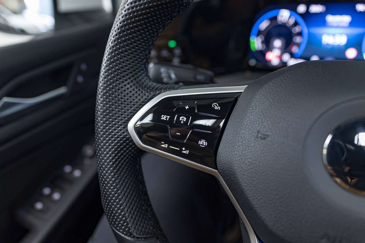 Volkswagen Golf GTE PANO|KEYLESS|STOELVERW.|SFEERVERL.|LA|ACC| — foto 22 van 25