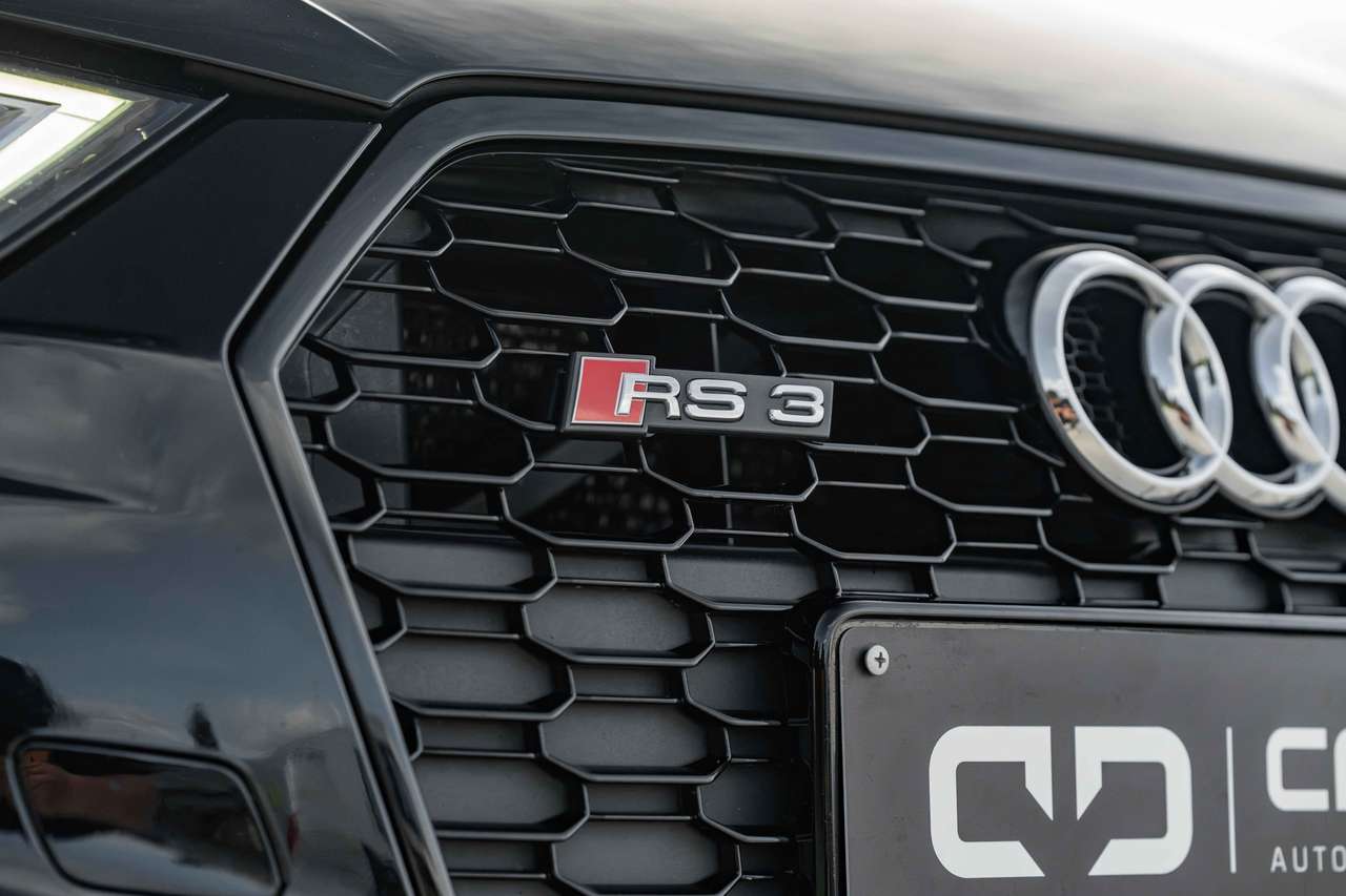 Audi RS3 RS SEAT*PANO*LED*QUATTRO* — foto 3 van 25