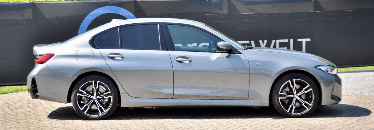 BMW 330 PHEV M-SPORT HEAD-UP LASER MEMORY SEATS CARPLAY ACC — foto 2 van 25
