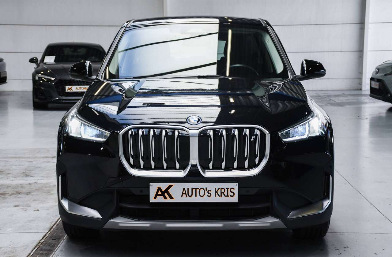 BMW iX1 iX1 66.5 kWh xDrive30 - NAVIGATIE / CAMERA / SMARTLINK / LEDER / PDC / CC — foto 4 van 20