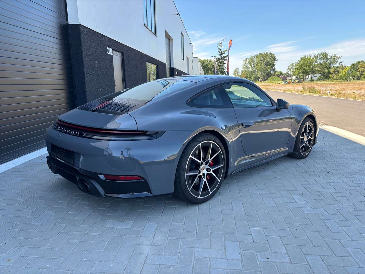 Porsche 992 911 Carrera 3.0 S PDK - SportDesign - Approved - 18way vent - ACC - TurboDesign - pano — foto 2 van 11