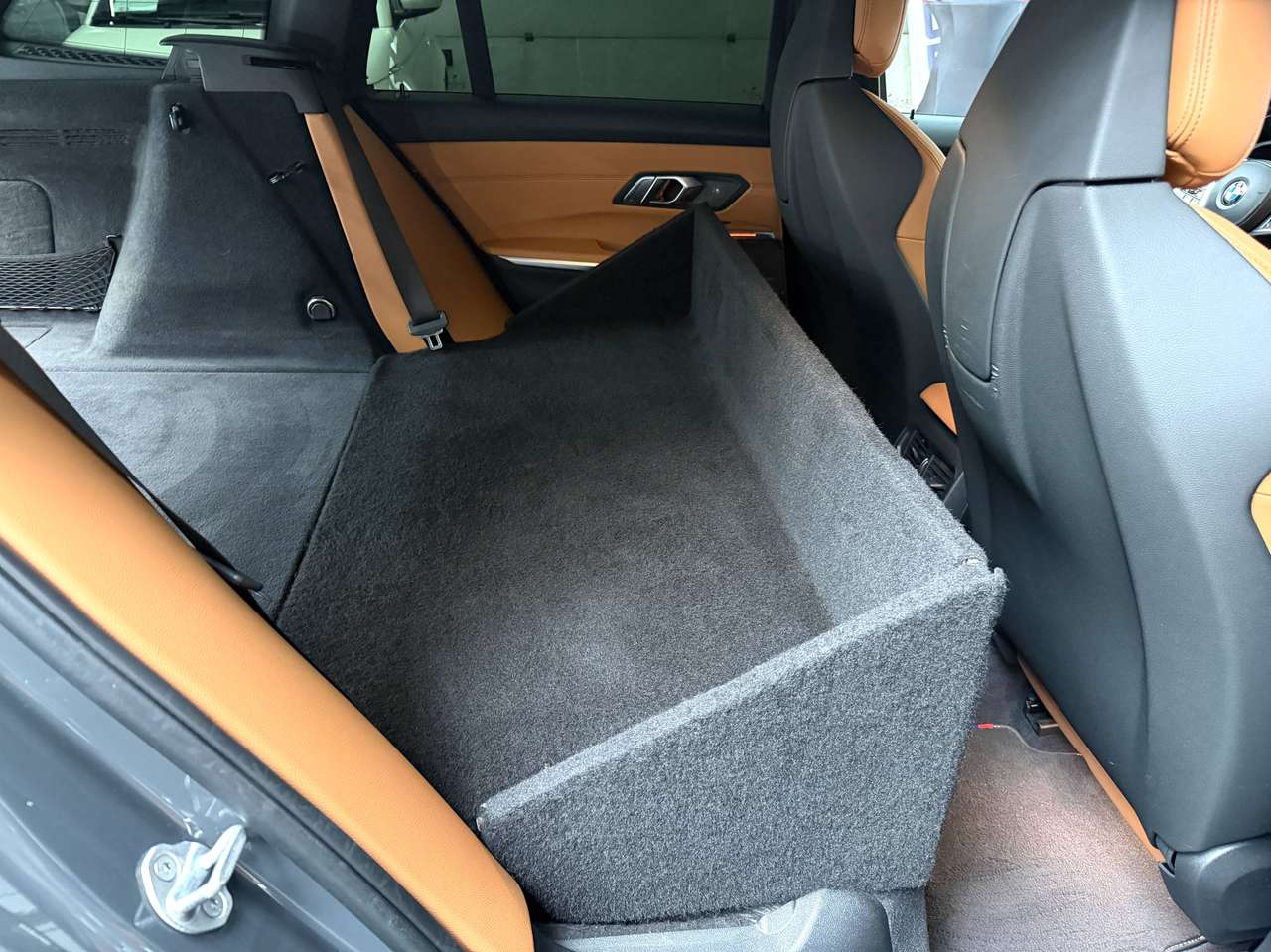BMW 340 Touring M340d xDrive LICHTE VRACHT*M-SEATS*ACC*LASER*HEADUP*HARMANKARDON*360CAMERA — foto 17 van 25