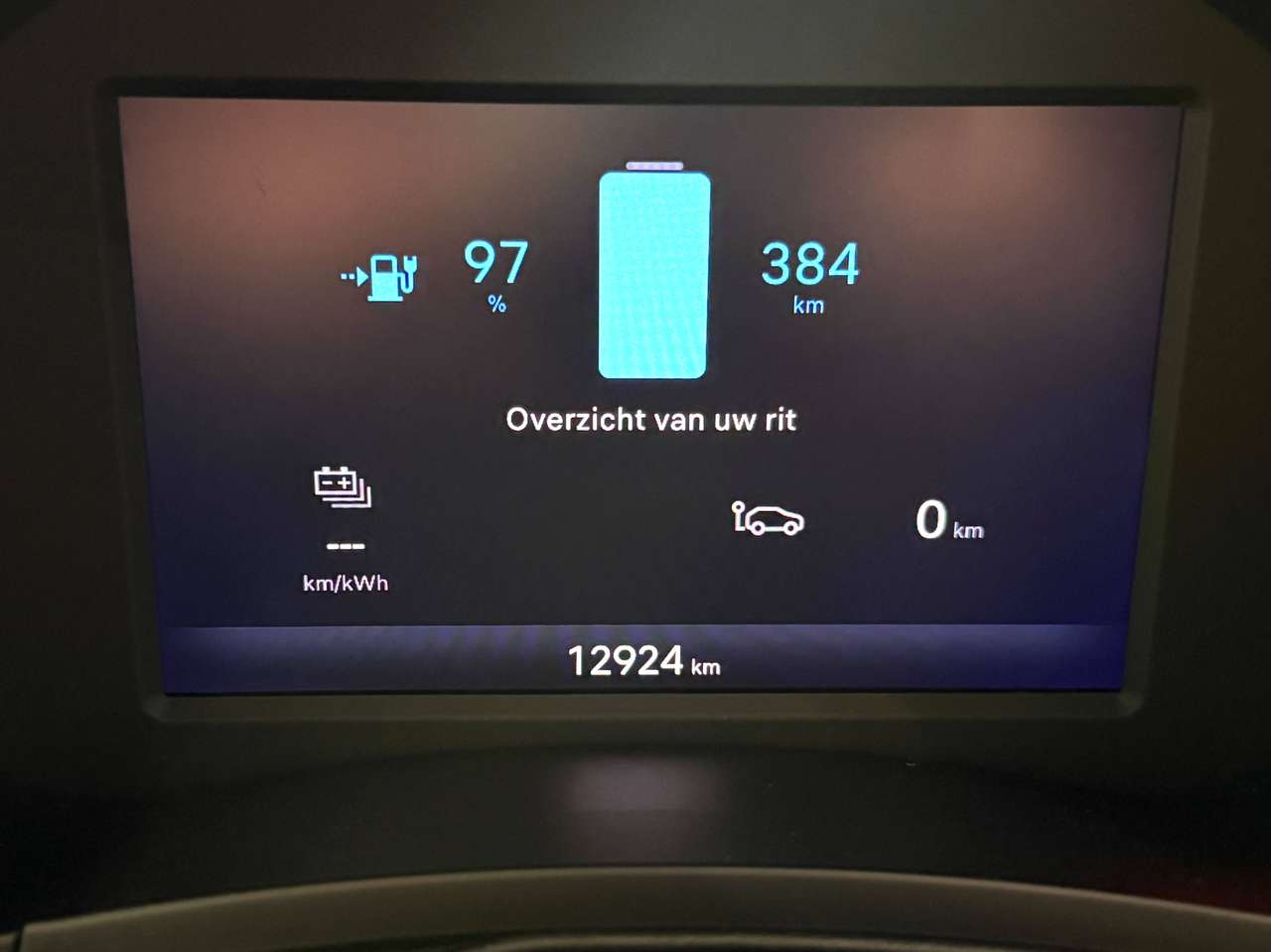 Fiat 600e e-600 54 kWh Red SOH 95% CARPLAY/ANDROID-AUTO*DAB*NAVI*CRUISE CONTROL*LANE ASSIST*PDC — foto 11 van 25