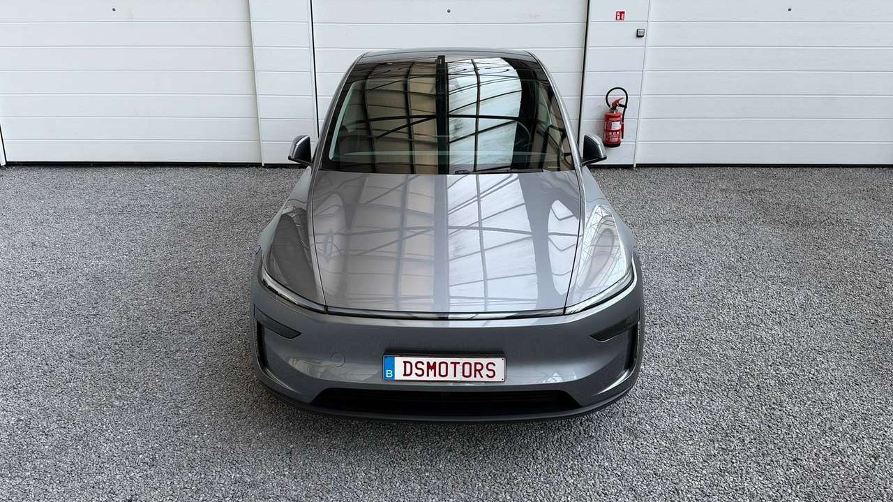 Tesla Model Y RWD LONG RANGE | Premium | HW4 | All weather matten rondom — foto 11 van 25