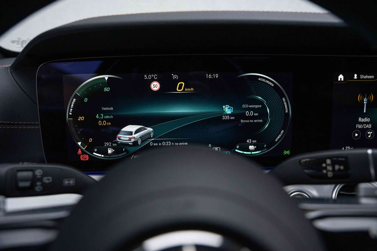 Mercedes-Benz E 300 de T AMG/PANO/MULTIBEAM/HUD/BURMESTER/NAPPA/360° — foto 15 van 25