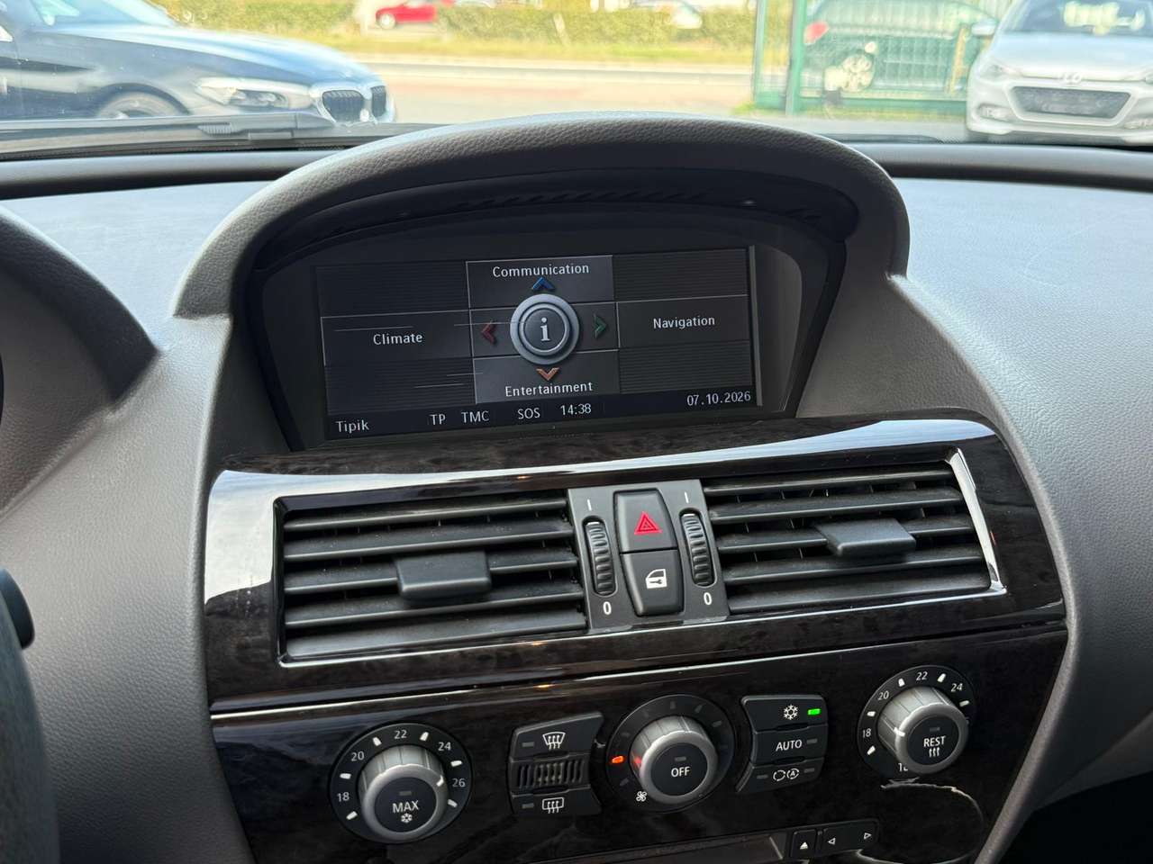 BMW 645 Ci Cabriolet 6 Speed Manuel 53000km 1 owner New !! — foto 15 van 21