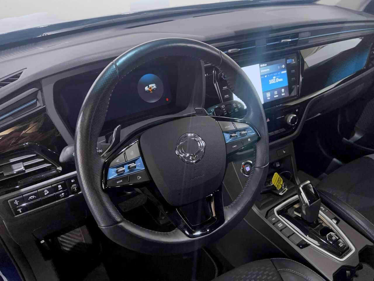SsangYong Korando e-Motion/Titanium/Navi/Leder/Camera — foto 18 van 22