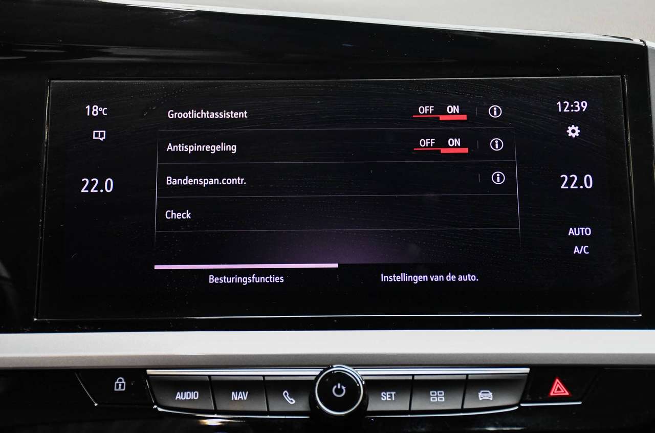 Opel Grandland 1.2 Turbo Black Edition - NAVIGATIE / SMARTLINK / ALCANTARA / PDC / CC — foto 11 van 19