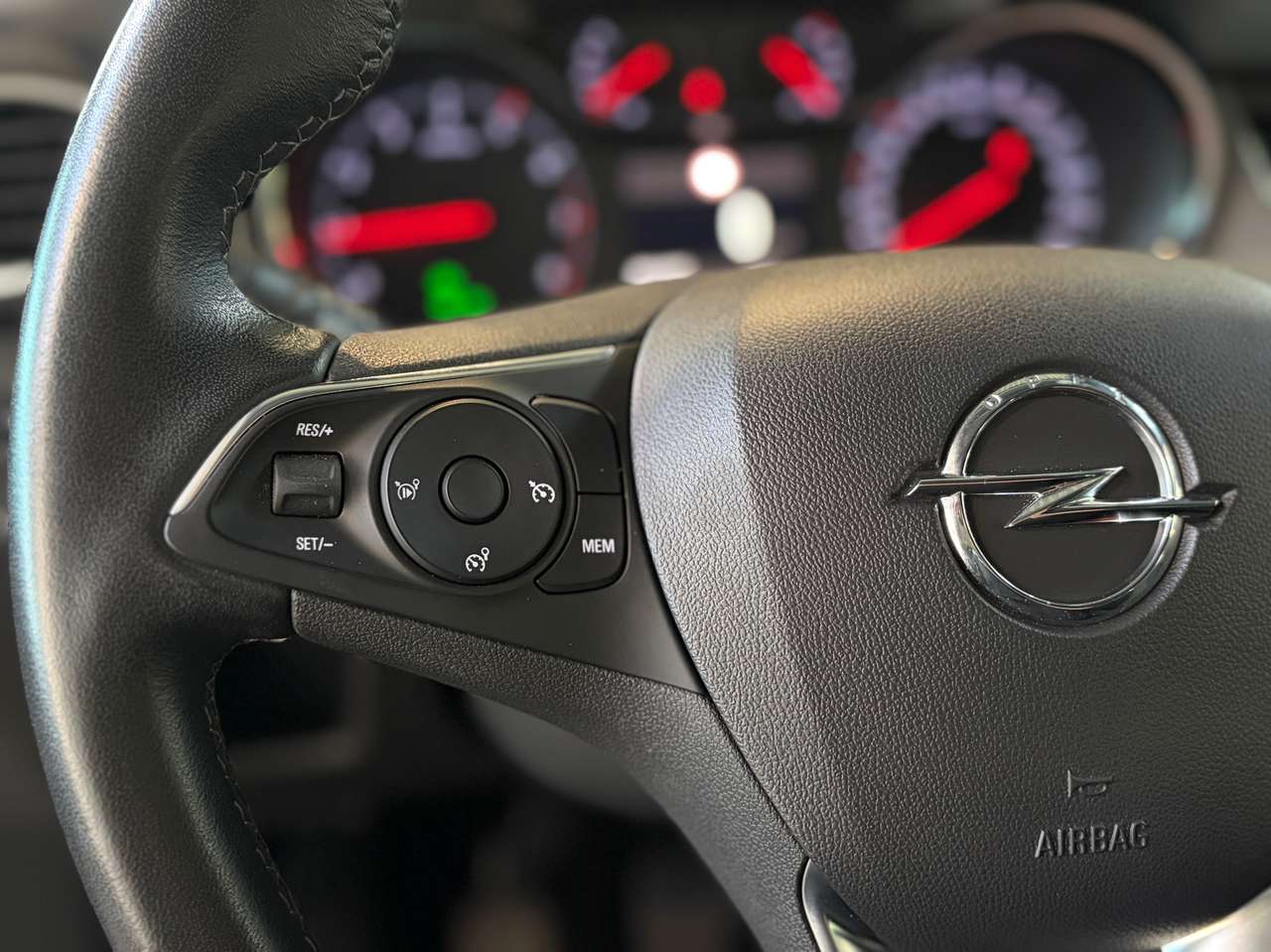 Opel Crossland 1.2 PureTech Elegance Business — foto 14 van 16