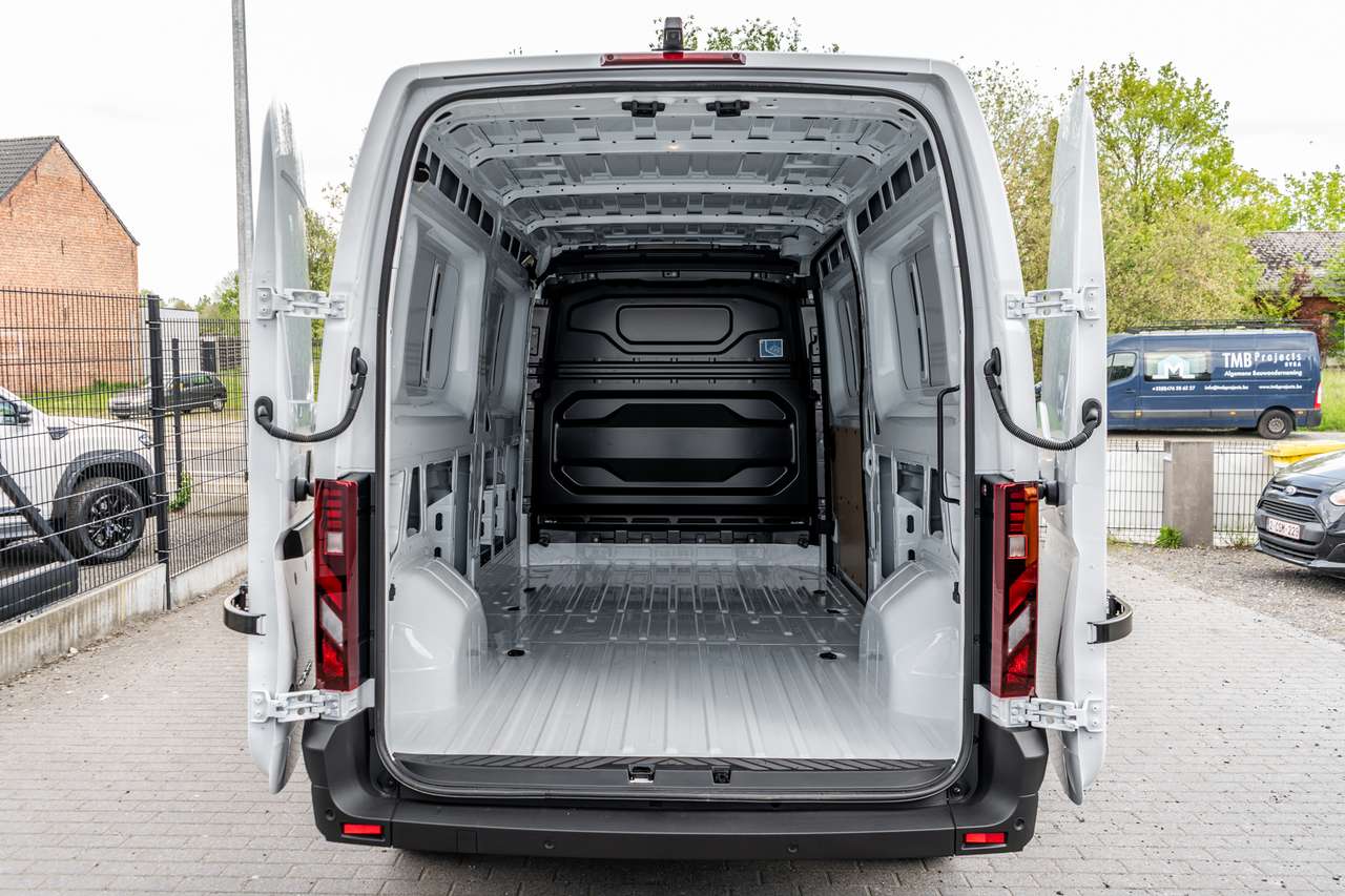 Renault Master 2.0dCi L3H2 - Automaat - Navigatie - 33.000excl — foto 5 van 13