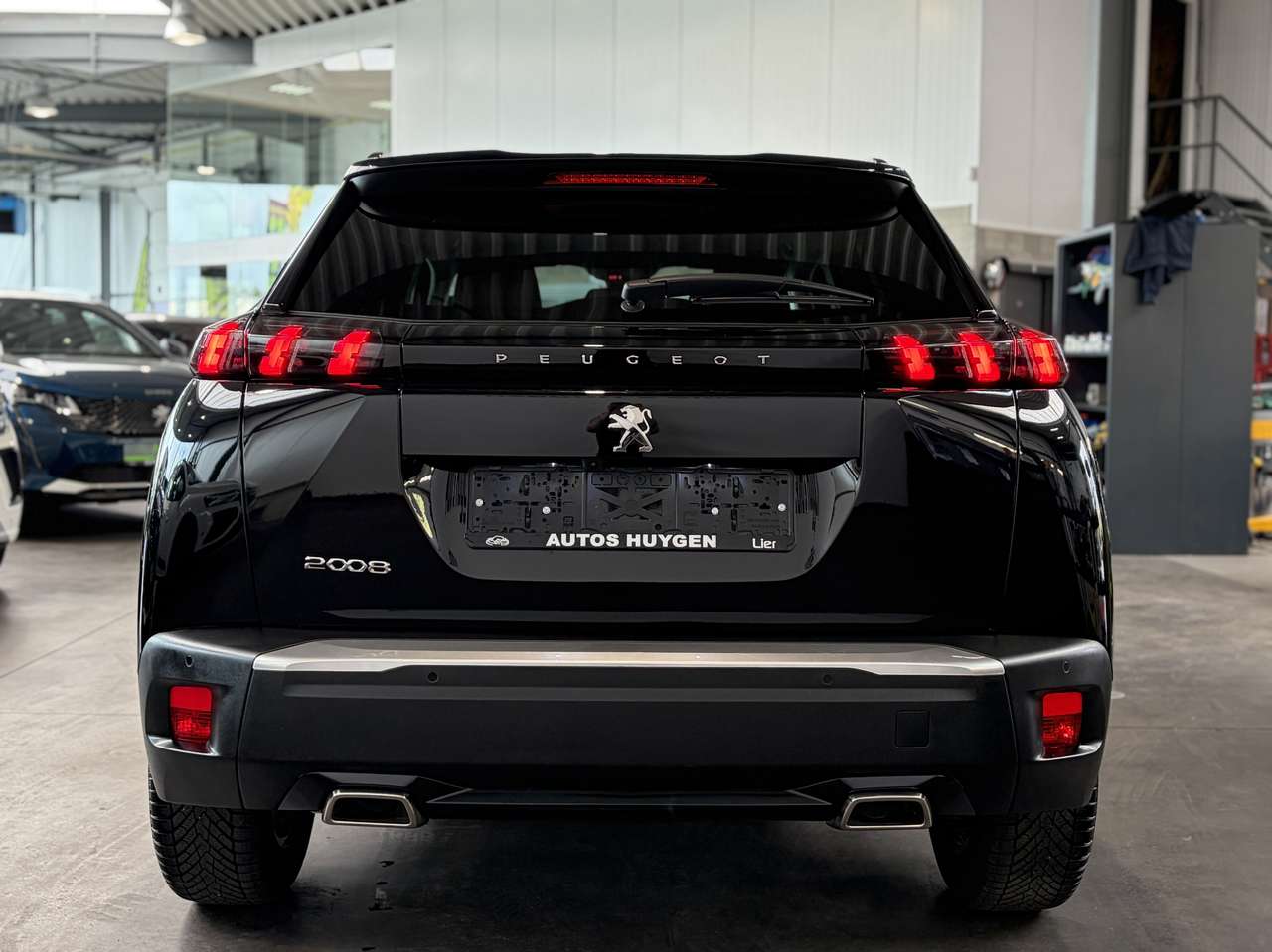 Peugeot 2008 1.2 PureTech Allure — foto 4 van 17
