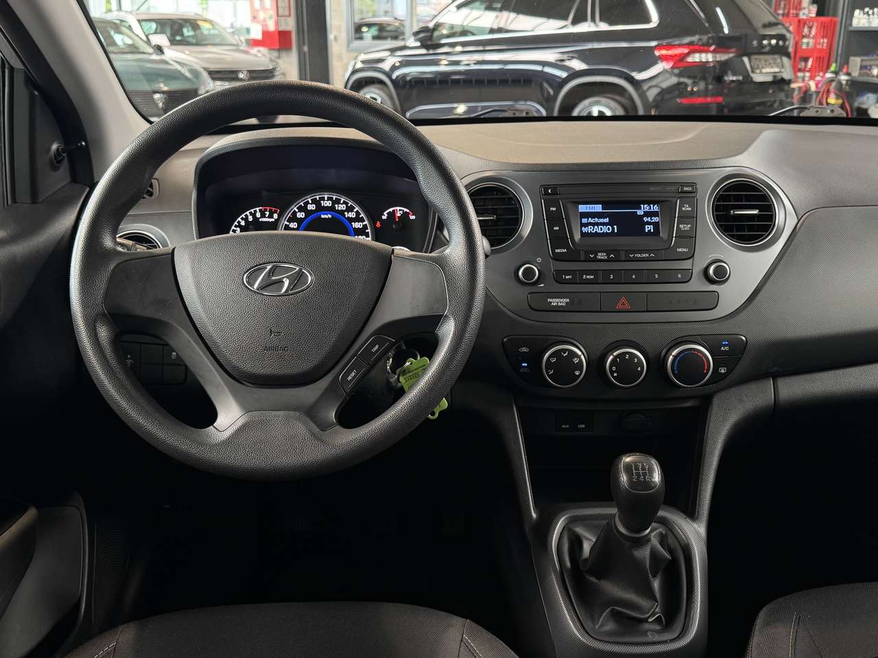 Hyundai i10 1.0i     met 12 maanden GARANTIE !! — foto 9 van 12