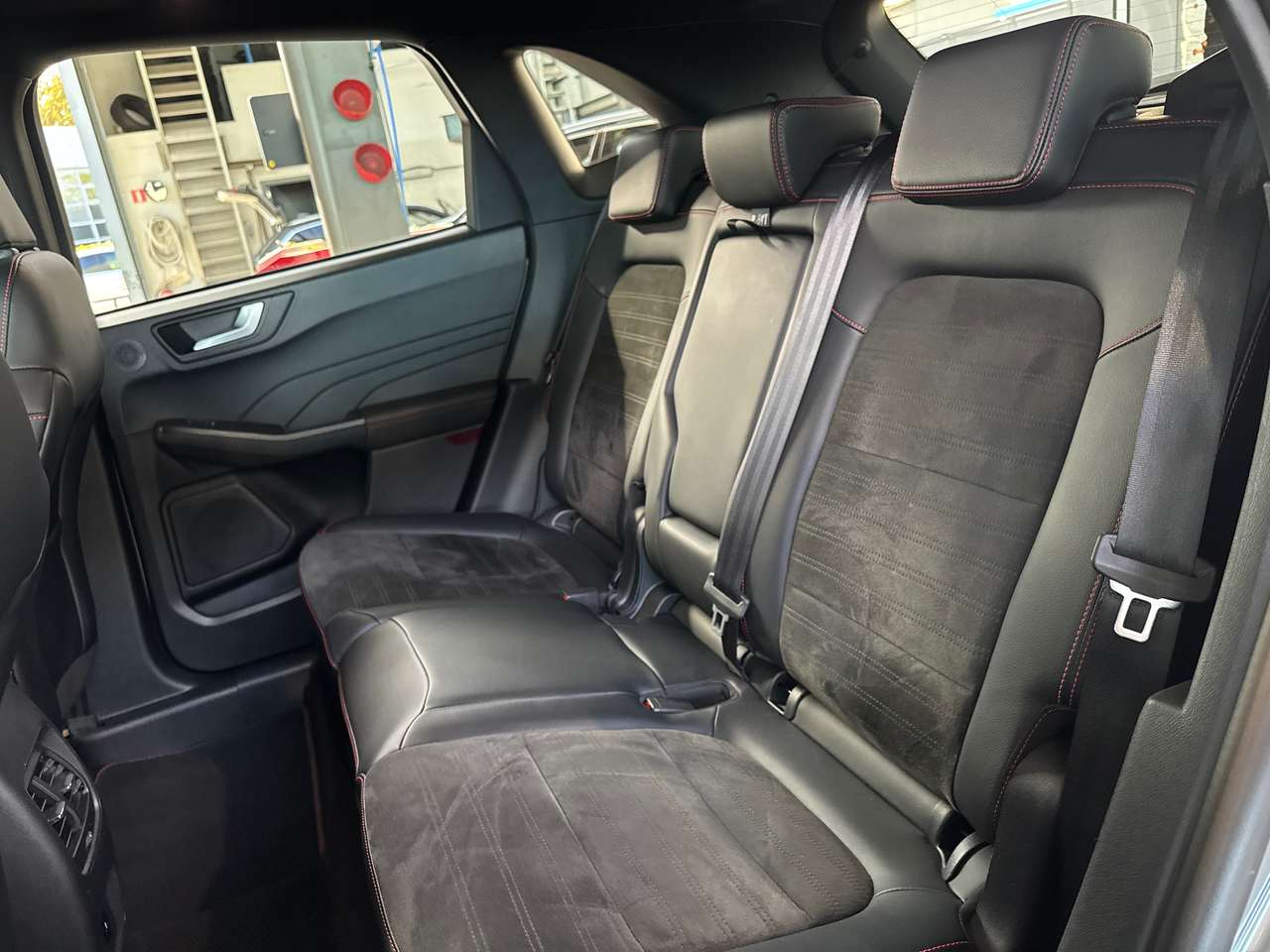 Ford Kuga VERKOCHT — foto 9 van 19