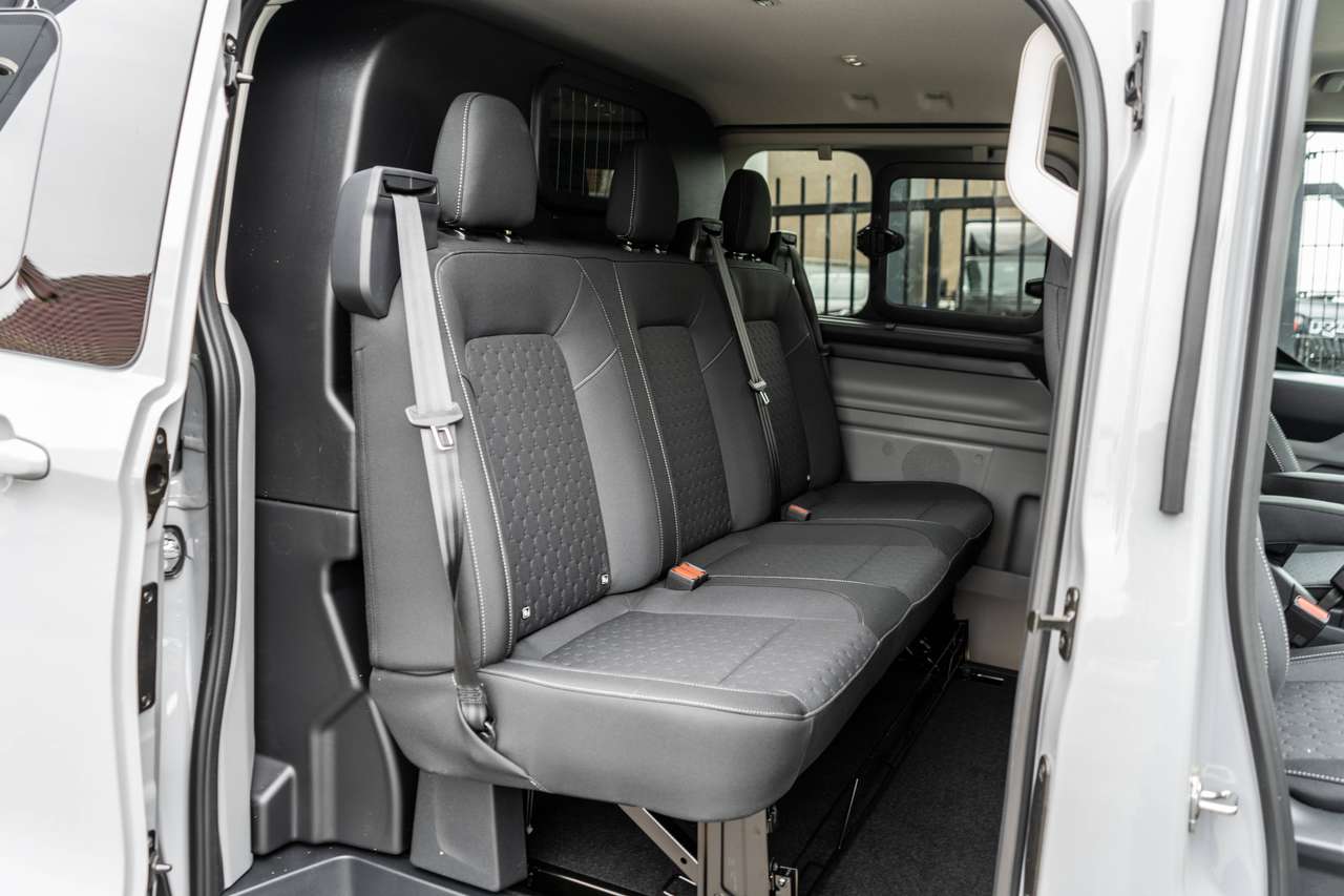 Ford Transit Custom 2.0TDCi Limited L2 5pl. - 5j Warranty - 40.400ex — foto 16 van 18