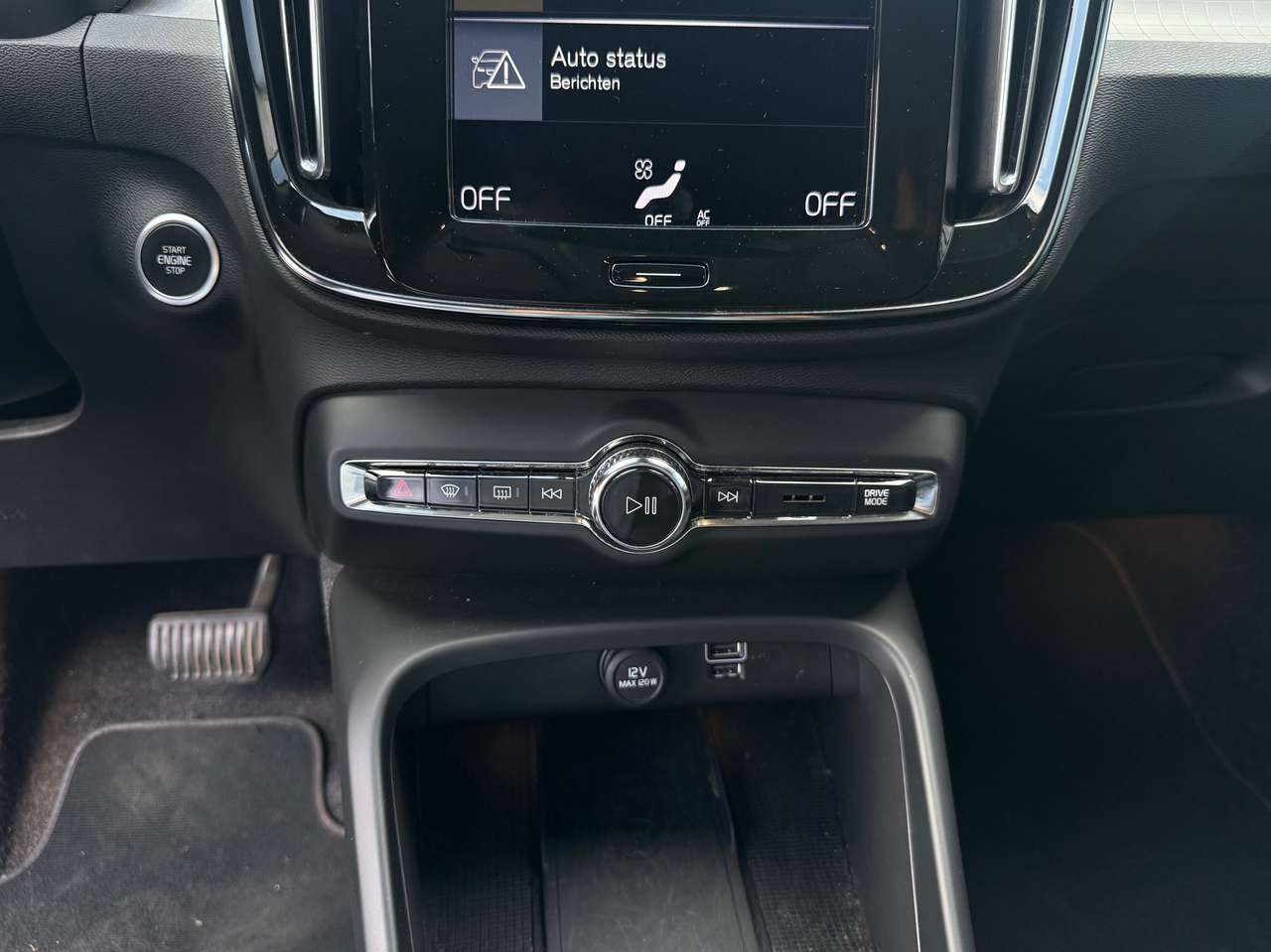 Volvo XC40 1.5 T5 PHEV Plug in Electric / Benzine Inscription Expression — foto 18 van 18