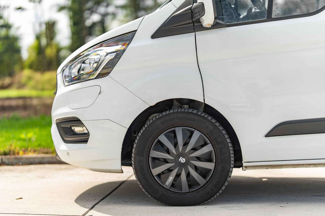 Ford Transit Custom (2022) — foto 8