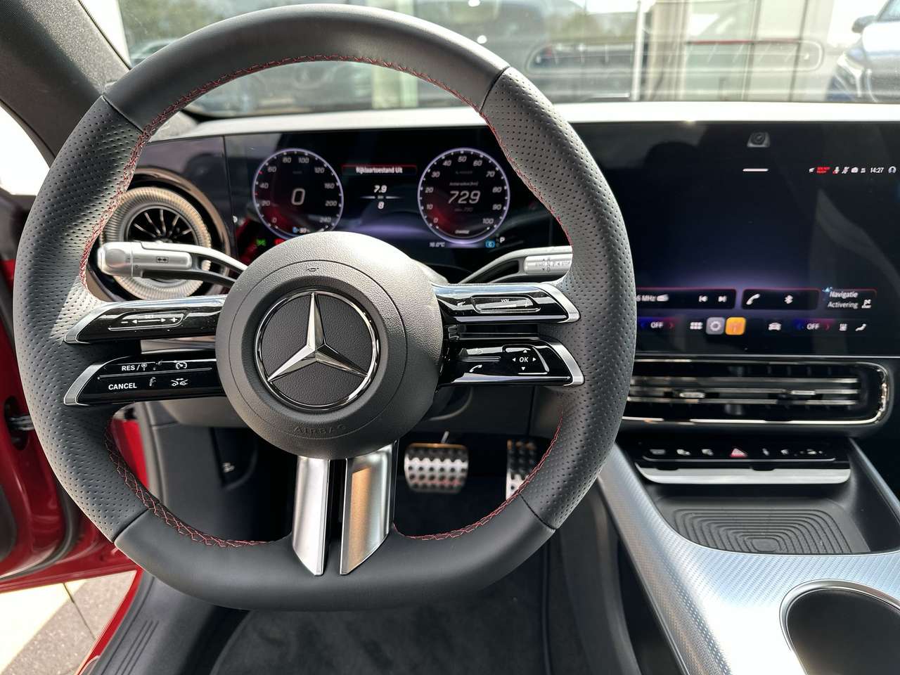 Mercedes-Benz CLA 250 + AMG LINE Electric — foto 15 van 19