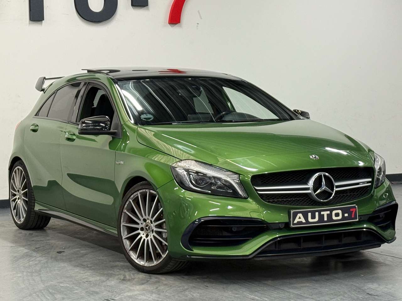 Mercedes-Benz A 45 AMG 4-Matic Face-lift Performance 2017 — foto 8 van 23