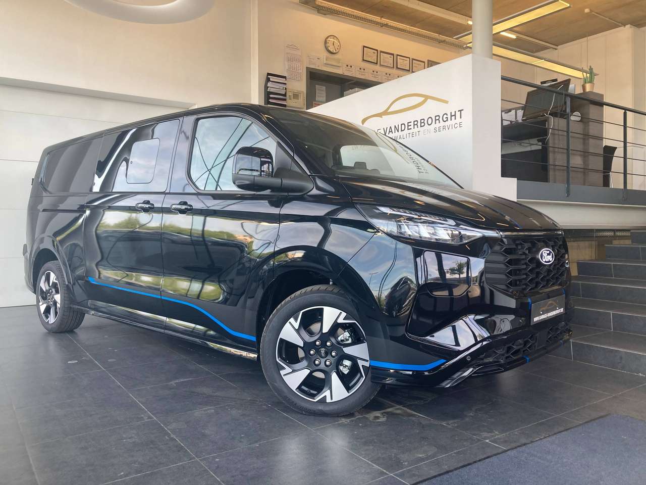 Ford Transit Custom MULTI-USE L2 SPORT PHEV 5 ZIT NIEUW OKM 45400+BTW