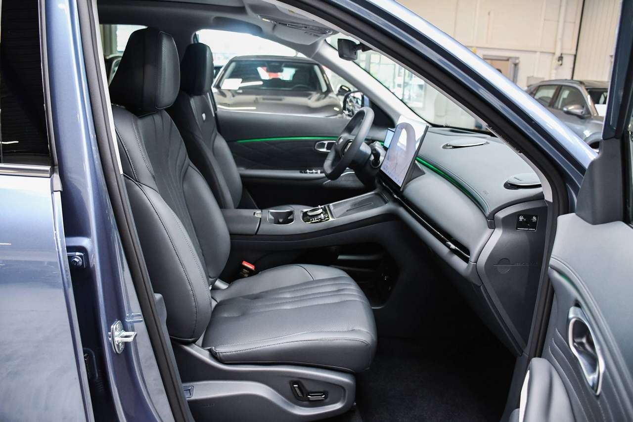 Geely Starray EM-i Max+ 136km NIEUW - NAVIGATIE / OPEN PANO-DAK / LEDER / CAMERA / ACC / BLIS / PDC — foto 7 van 24