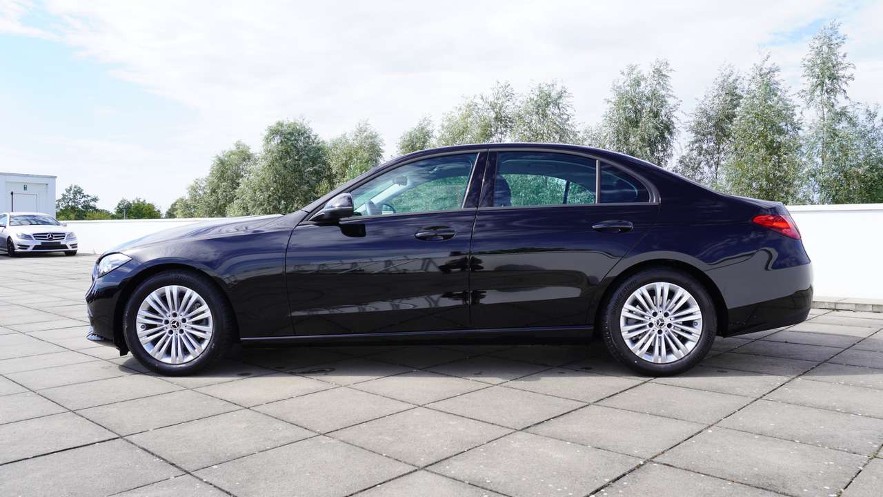 Mercedes-Benz C 180 MBUX/17" 10 DUBBELSPAAKS/ACT. SPOORASSIST — foto 5 van 18
