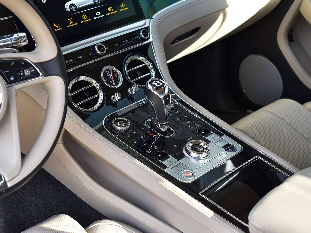 Bentley Continental GT 6.0 BiTurbo W12 / New Model / Sequin Blue / Full History — foto 9 van 25